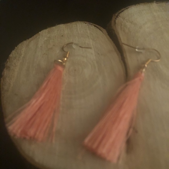 š§”SALE $5 Handmade Brand New Pink Tassel Earrings. - Picture 3 of 5